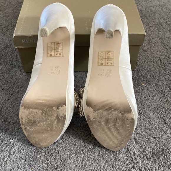 Menbur Ivory Satin Open Toed Platform Heel w/Rhinestone bow details - Picture 4 of 7
